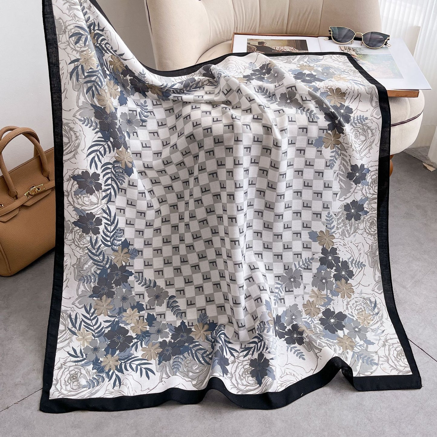 Female Creative Versatile Print Velvet Square Scarf