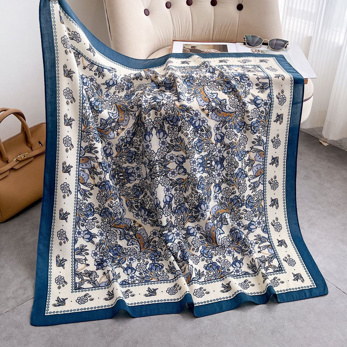 Female Creative Versatile Print Velvet Square Scarf